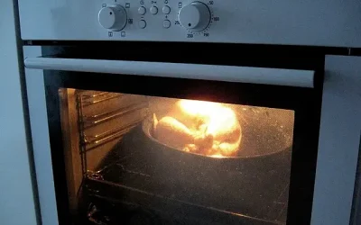 É possível colocar cerâmicas no forno?