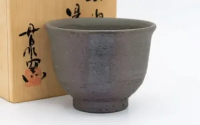A Beleza do Forno Tamba: Uma Viagem através da Cerâmica do Japão
